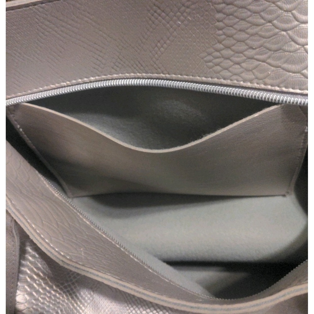 Bath & Body Works Large Silver Faux Leather Snakeskin Texture Tote Bag Purse - Picture 10 of 11